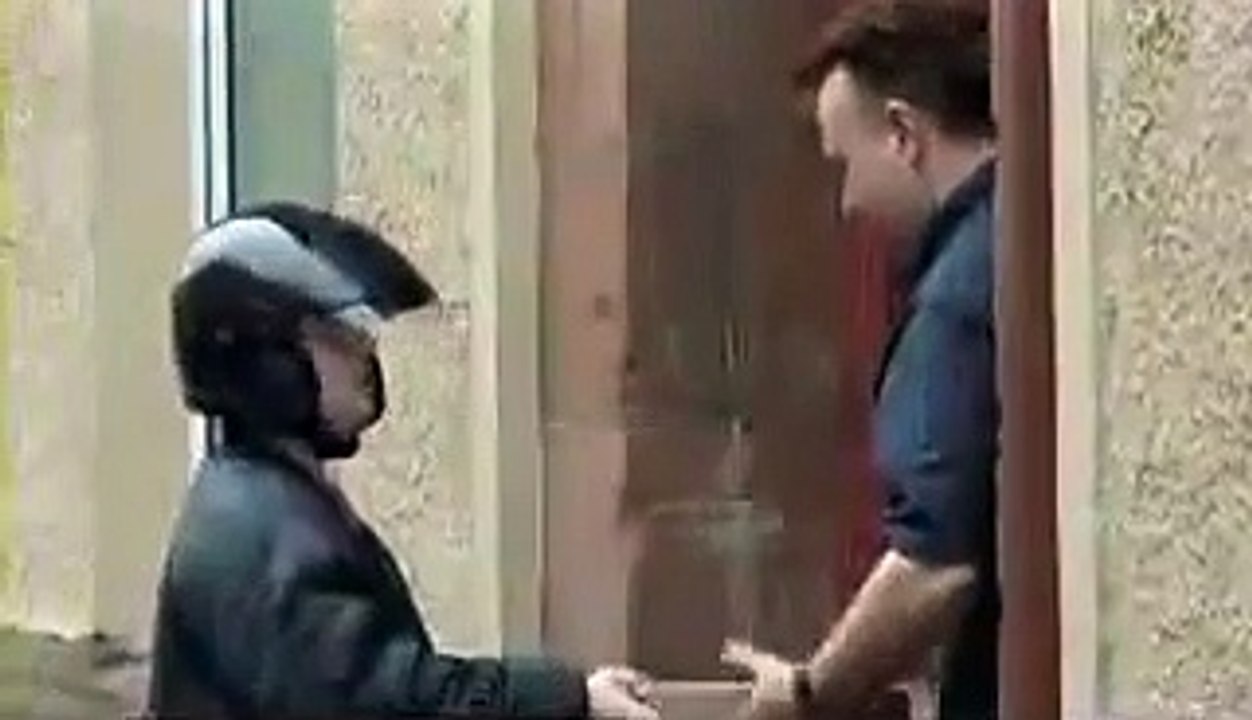 pizza delivery Scene