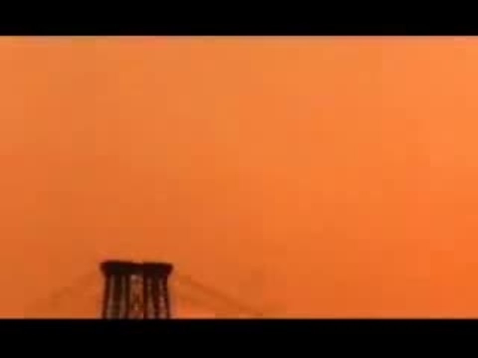 En un Cuarto Casi Rosa / In a Room Almost Pink