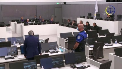 İstifa eden Kosova Cumhurbaşkanı Thaçi, Lahey'de ilk kez hakim karşısına çıktı - LAHEY