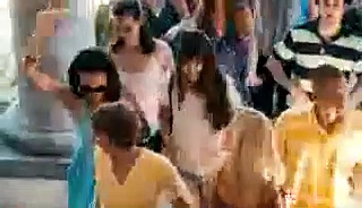 Wild Child - Erstklassig zickig |  HQ Trailer