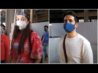 Kiara Advani and Tusshar Kapoor Spotted at the Airport | SpotboyE