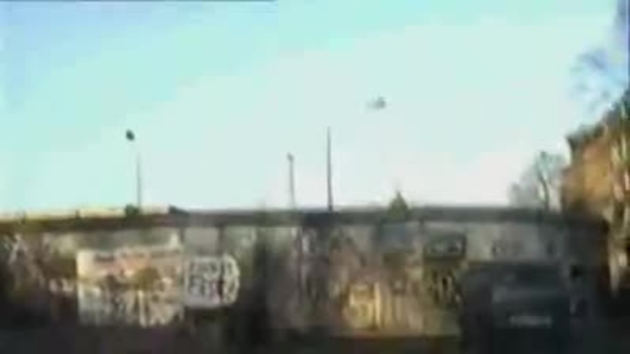 ELEKTROKOHLE (VON WEGEN) / OFF WAYS (trailer) AB 28.5. IM KINO !!!