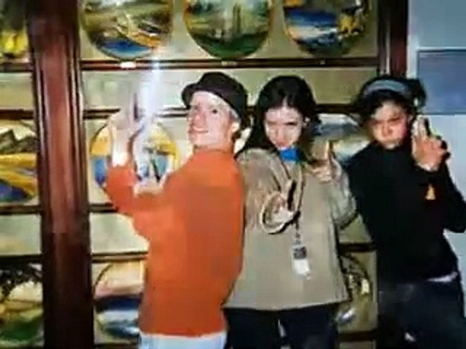 Emily Perkins - Katherine Isabelle