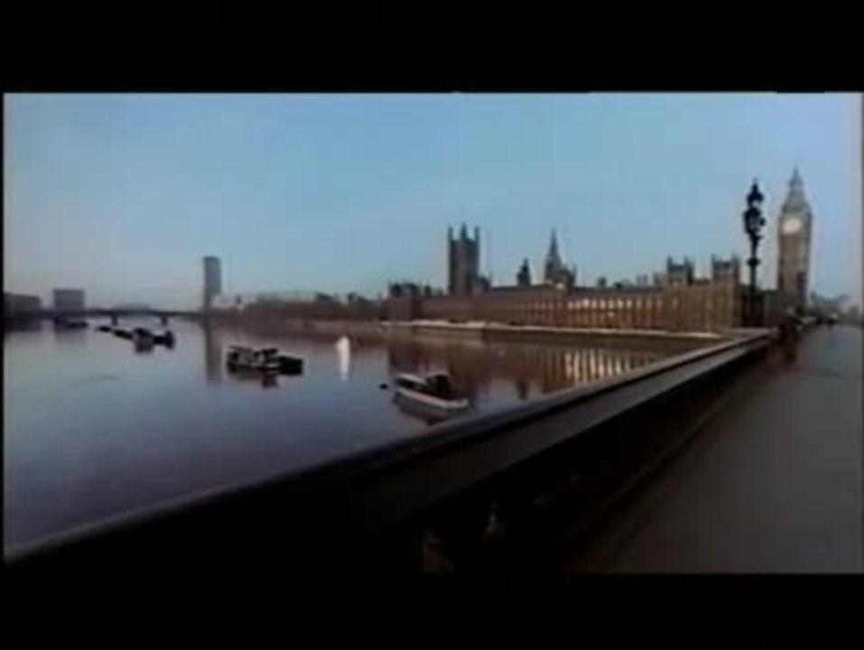 Dracula braucht frisches Blut - Trailer (Englisch)