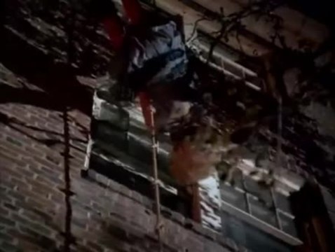 Mit Lippenstift und Eiscreme