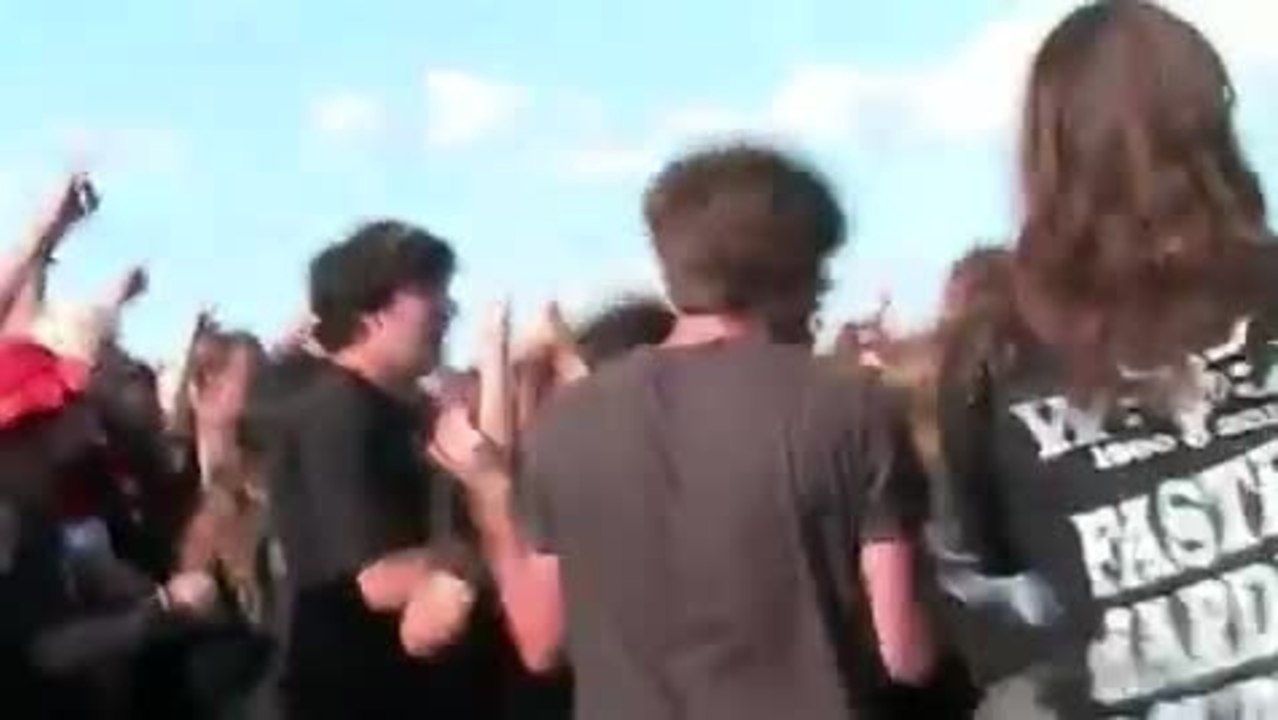 Metaller die auf BrÃ¼ste starren - Trailer (Deutsch)