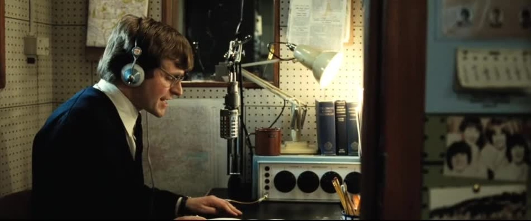 Radio Rock Revolution - Clip Broken Heart (English)