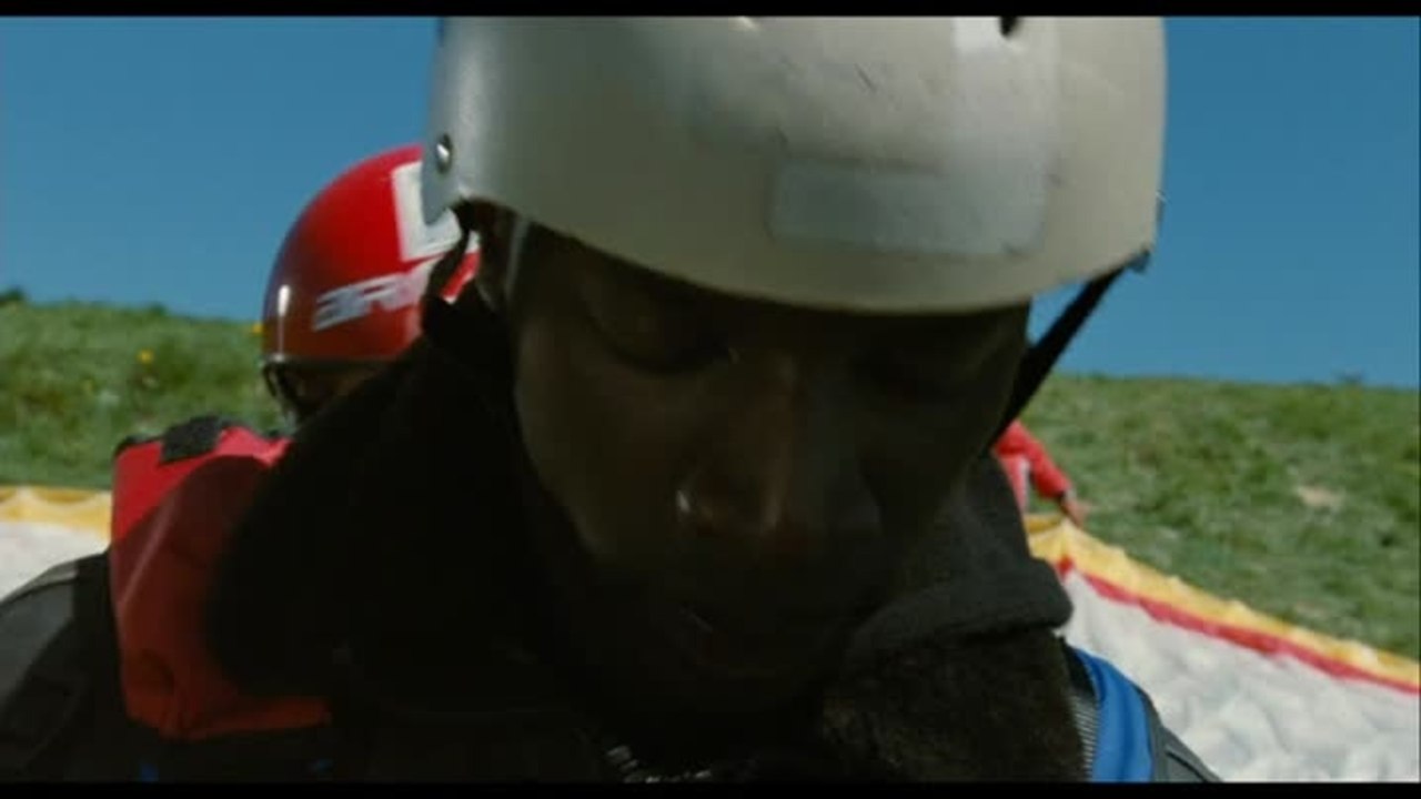 Ziemlich Beste Freunde - Clip 9 Paragliding (Deutsch)