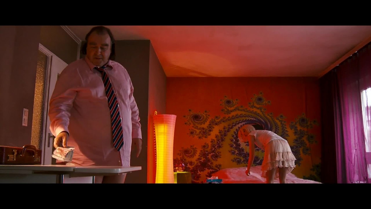 Doris DÃ¶rries GlÃ¼ck - Clip 4 Politik und Ehefrau (Deutsch)