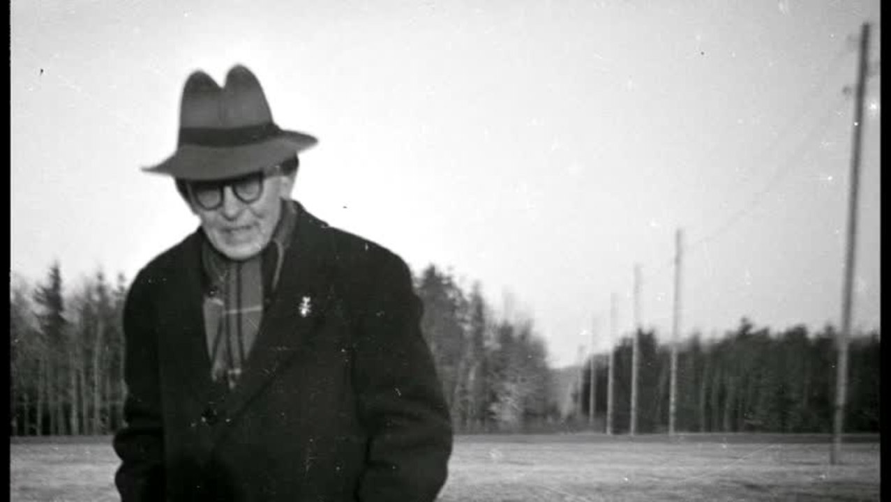 Sergej in der Urne - Clip 8 Atombombe (Deutsch)