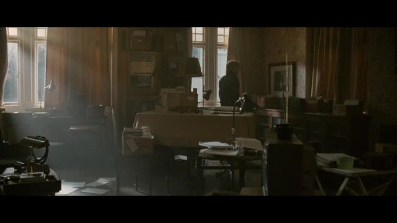 Dame KÃ¶nig As Spion - Clip 7 Controls Wohnung (Deutsch)