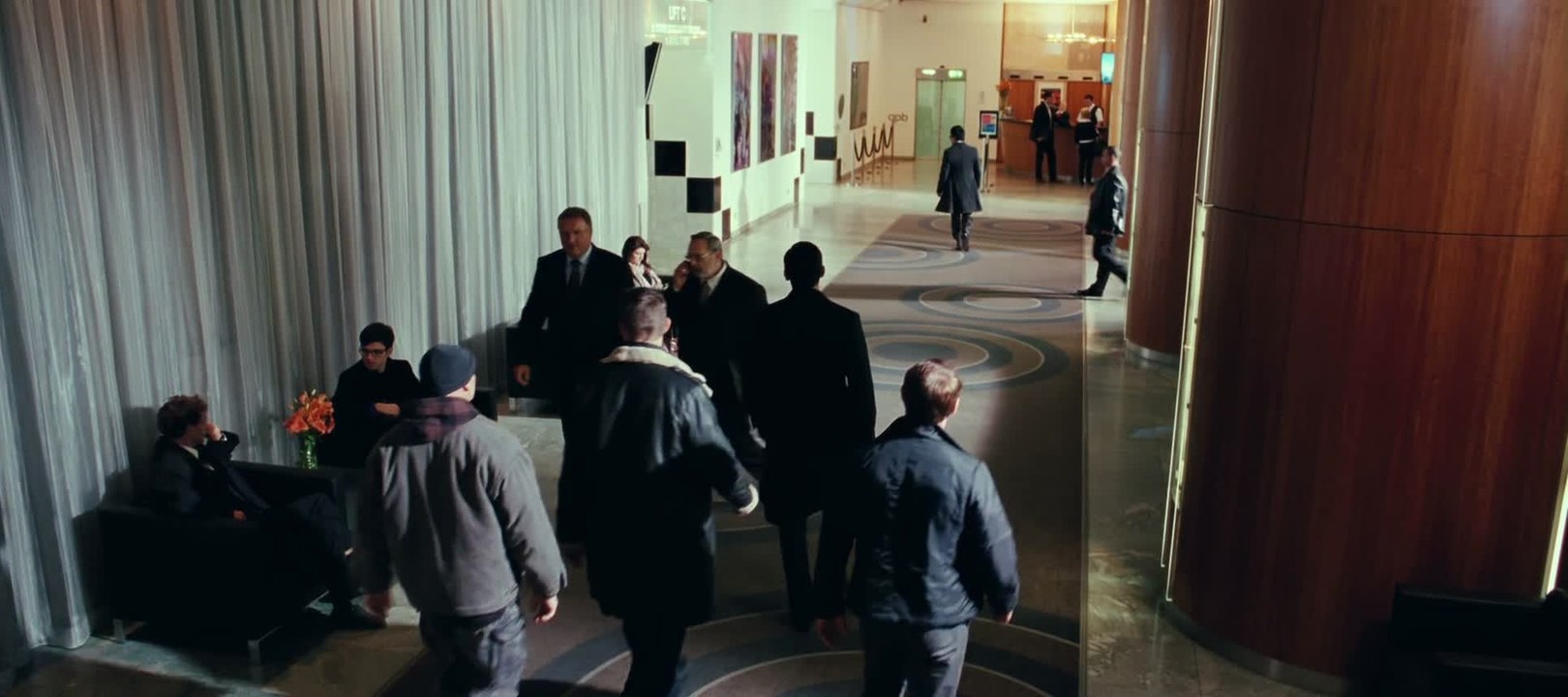 Don 2 - Clip 9 Sprung vom ParkInn am Alex (Deutsch) HD