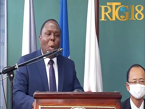 Gouvènman inogire 12 lekòl nasyonal nan depatman sant ak latibonit.