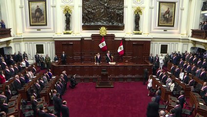 Vizcarra, un popular presidente atrapado en un laberinto político