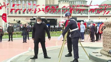 Büyük Önder Atatürk'ü anıyoruz - Taksim Meydanı - İSTANBUL