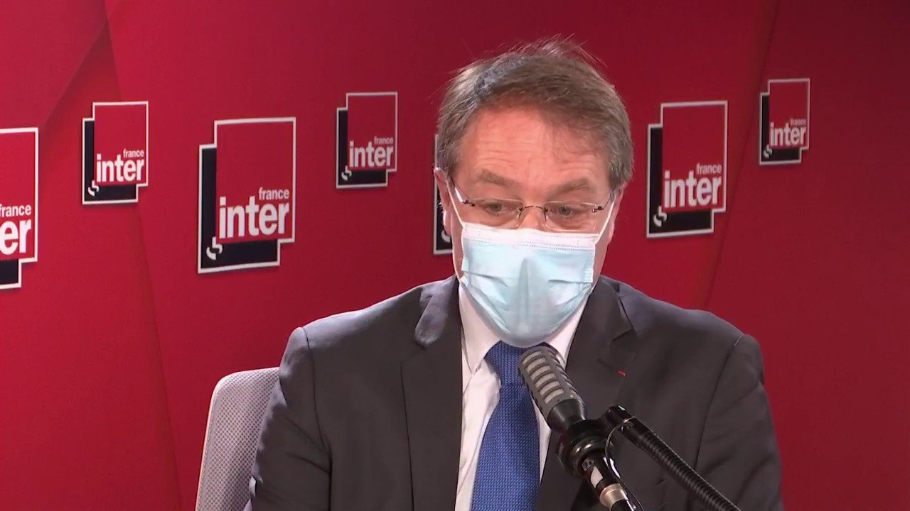 "Là, les entreprises sont nettement plus fragiles. Il suffit d'un tout petit rien pour que ça tombe" (François Asselin)