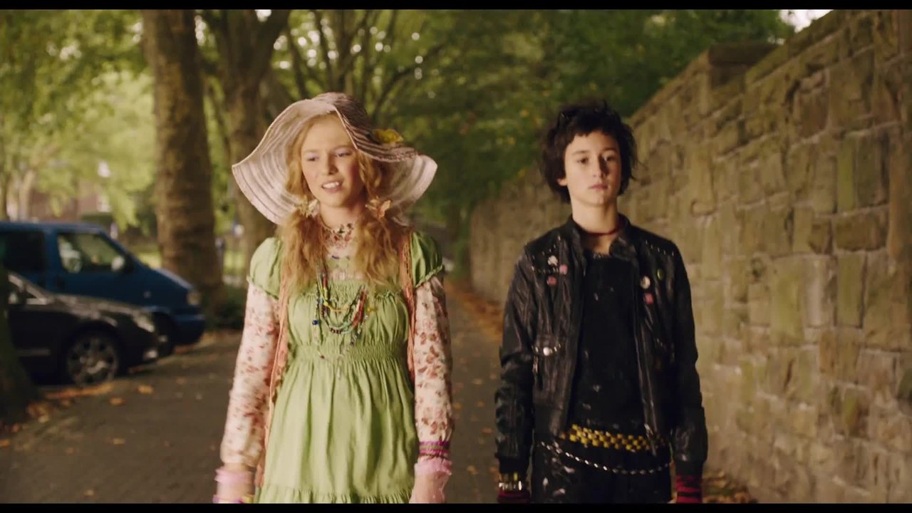 Die Vampirschwestern - Clip 9 Halbvampirprobleme (Deutsch) HD