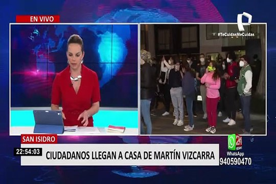 Simpatizantes llegan a casa de Martín Vizcarra y lo reciben con aplausos