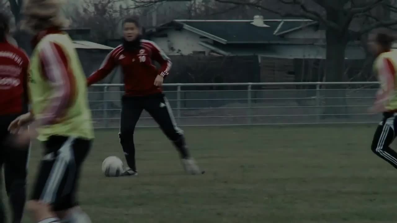 11 Freundinnen - Trailer 2 (Deutsch) HD