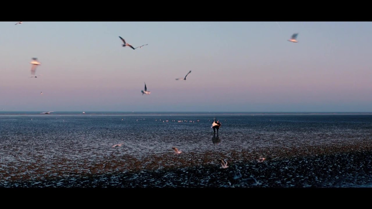 Ginger & Rosa - Clip: Protestieren oder beten - was hilft? (Deutsch) HD