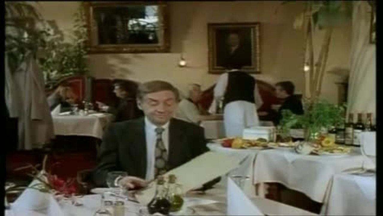 Harald Juhnke und Eddi Arent - Clip Gast und Kellner (Deutsch)