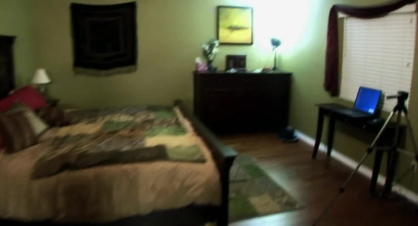 Paranormal Activity - Clip (Deutsch) HD