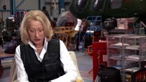 R.E.D. 2 - Interview Helen Mirren Ã¼ber Bruce Willis (English) HD