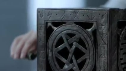 Lost Girl - S02 Trailer 2 (English)