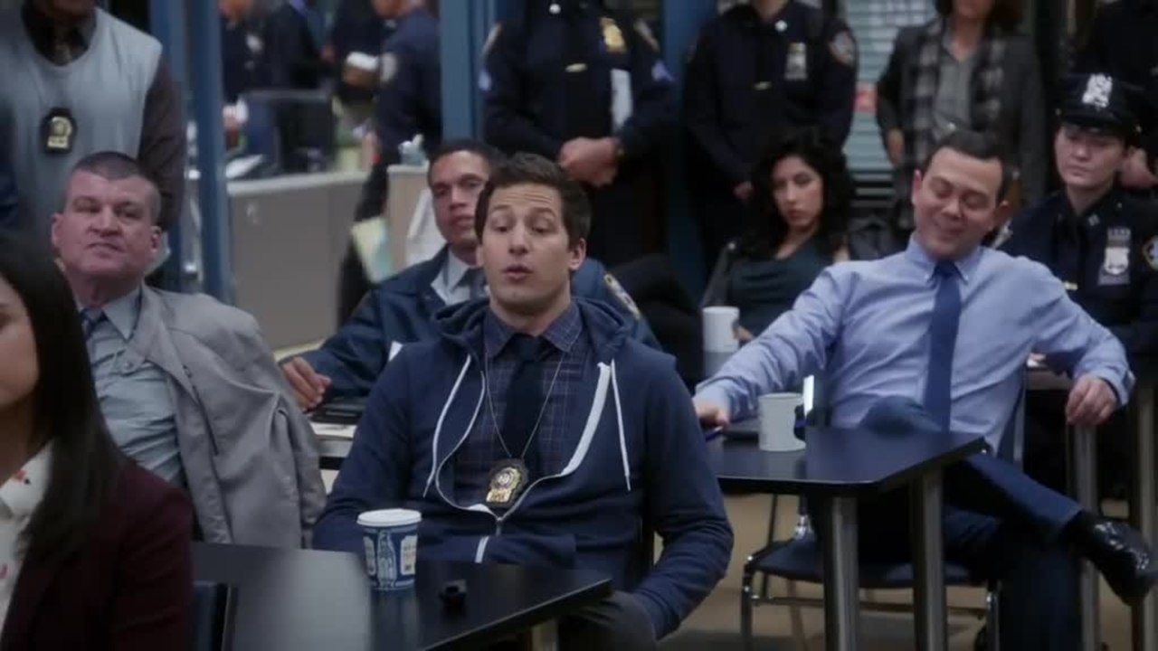 Brooklyn Nine-Nine - S01 Clip Boyle's Low Rise Jeans (English) HD