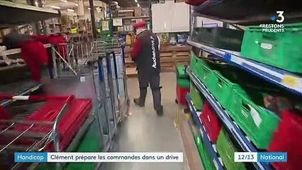 Handicap : atteint de trisomie 21, Clément Rommel prépare les commandes dans un drive