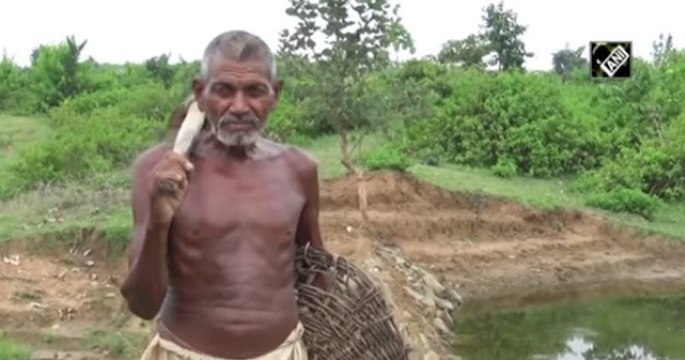 Cet homme a passé 30 ans à creuser un canal d'irrigation pour fournir de l'eau à son village