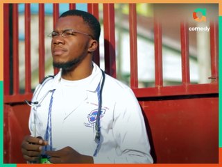 Jaypee : Doctor Franck gives immunisation vaccine