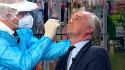 Olivier Truchot essaye le test antigénique en direct