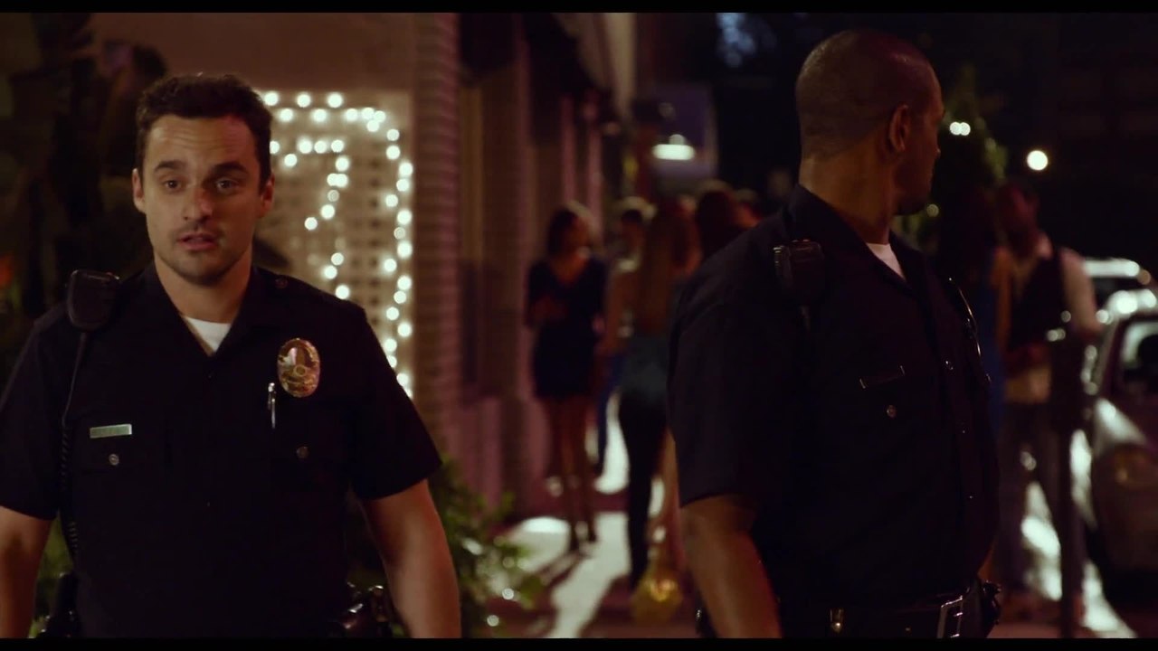 Let's be Cops - Clip Keine Bewegung (Deutsch) HD