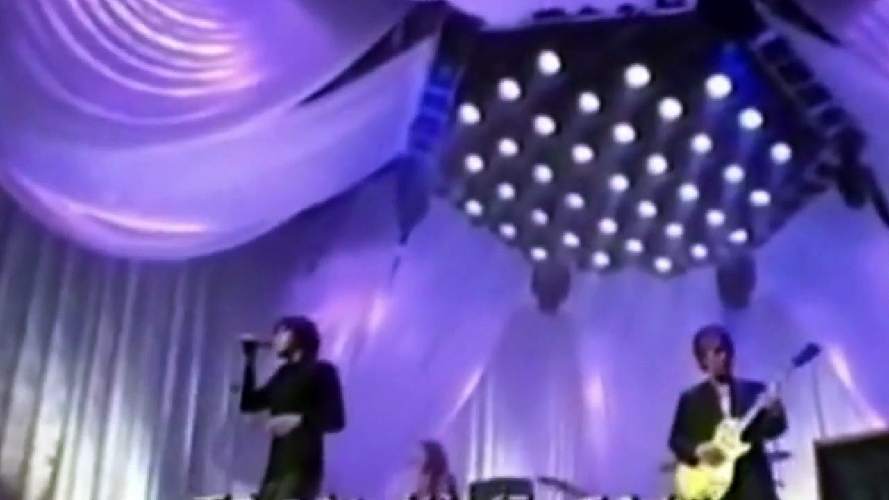 B'z - 今夜月の見える丘に