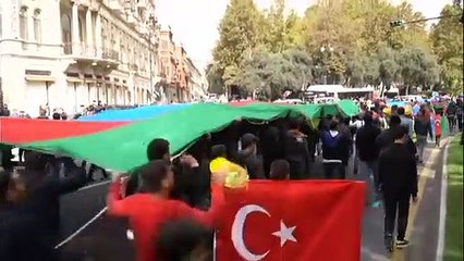 Haut-Karabakh : scènes de joie en Azerbaïdjan
