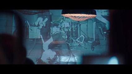 20,000 Days on Earth - Clip Urine Photos (English) HD