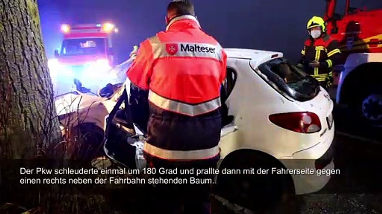 Ettringen | Pkw gegen Baum – Frau im Auto eingeklemmt