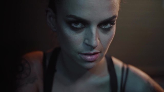 Wyrmwood - Clip Deadly Photo Shoot (English) HD