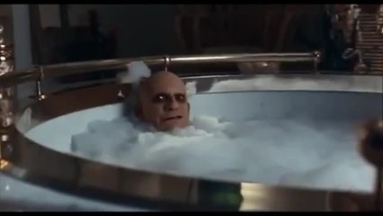 Addams Family 2 - Clip Fester in the Tub (English)