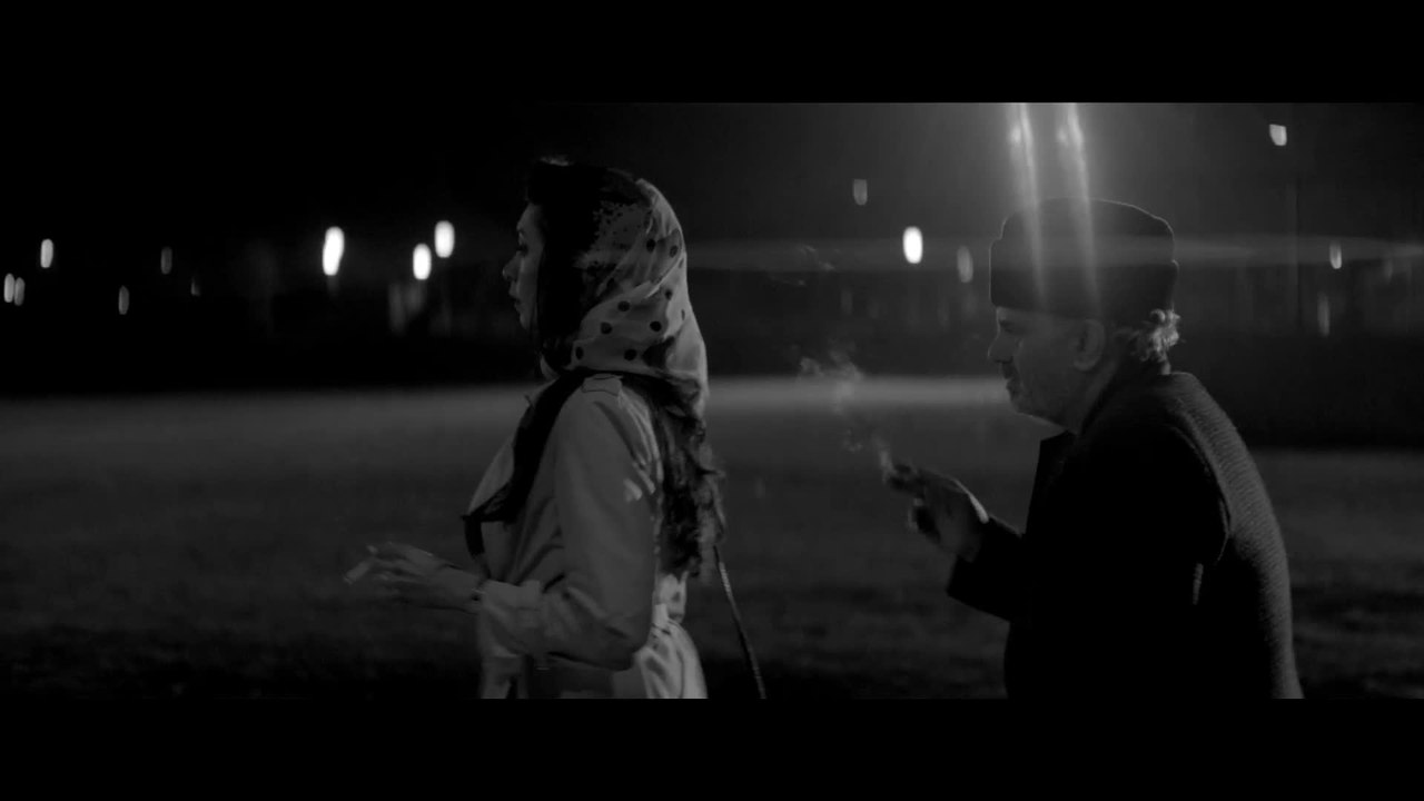 A Girl Walks Home Alone At Night - Clip 3 (Deutsch) HD