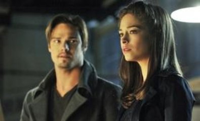 Beauty and the Beast - S03 E01 Trailer (English) HD