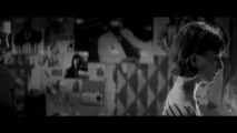A Girl Walks Home Alone At Night - Clip 6 (Deutsch) HD
