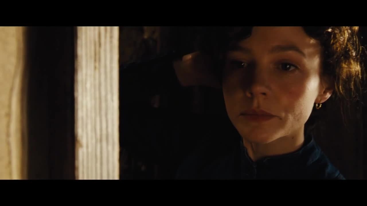 Far from the Madding Crowd - Clip Lamb (English) HD