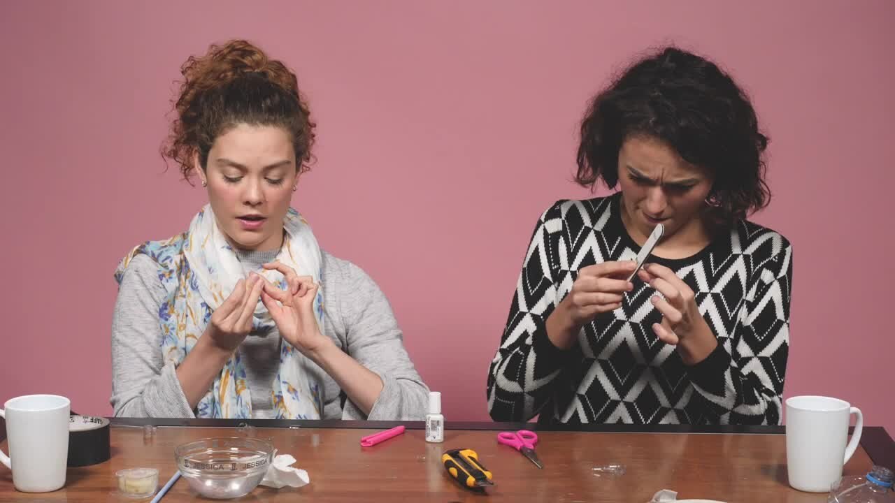 Doing Our Nails With Recycled Plastic From Bottles
