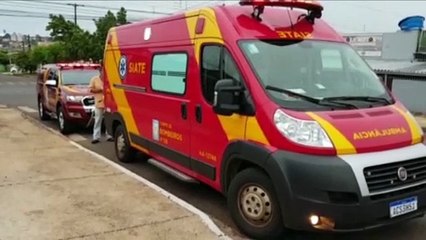 Homem de 60 anos fica ferido ao sofrer queda na Rua Ipanema