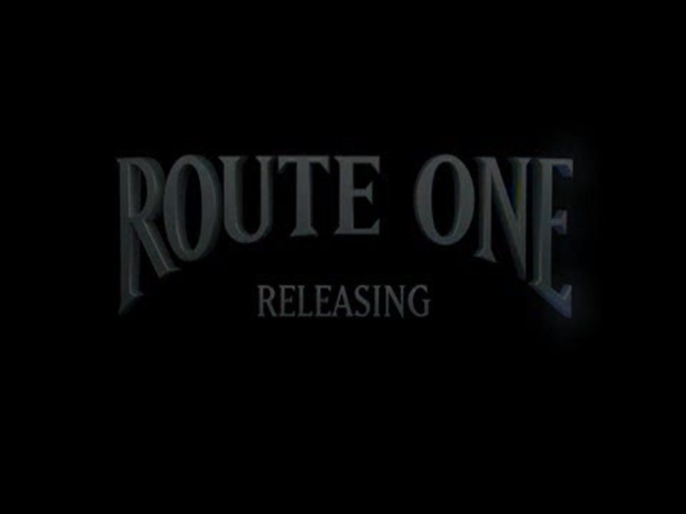 Clubbed - Featurette (English)