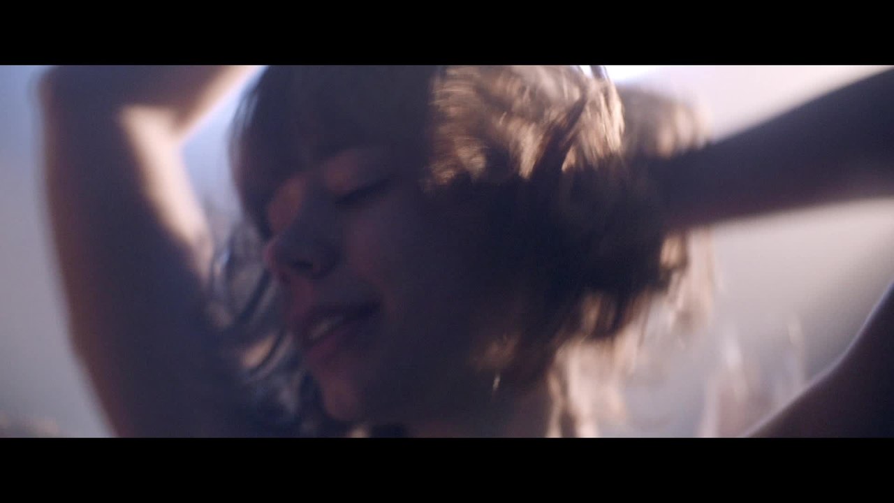 Victoria - Clip Im Club (Deutsch) HD