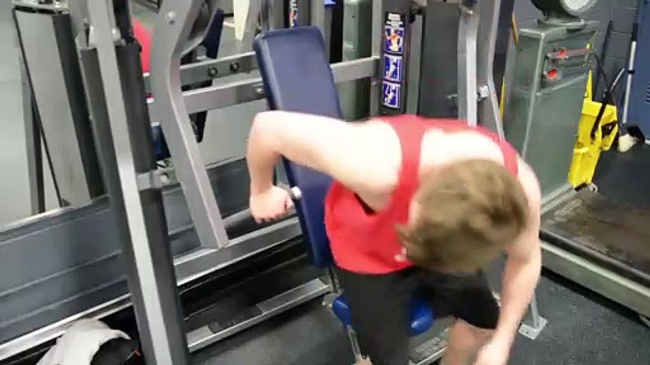 Decline chest machine