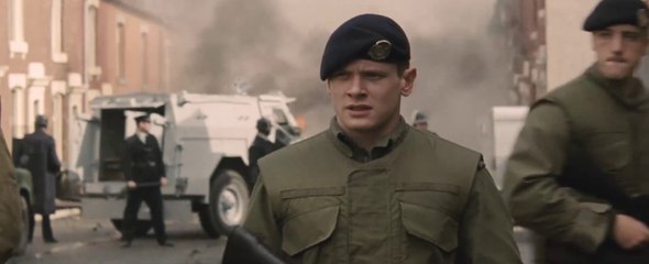 '71 - Hinter feindlichen Linien - Trailer (Deutsch) HD